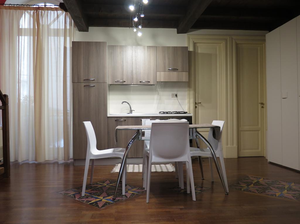 Trilocale Al Politeama - Zyz Apartment Palermo Luaran gambar