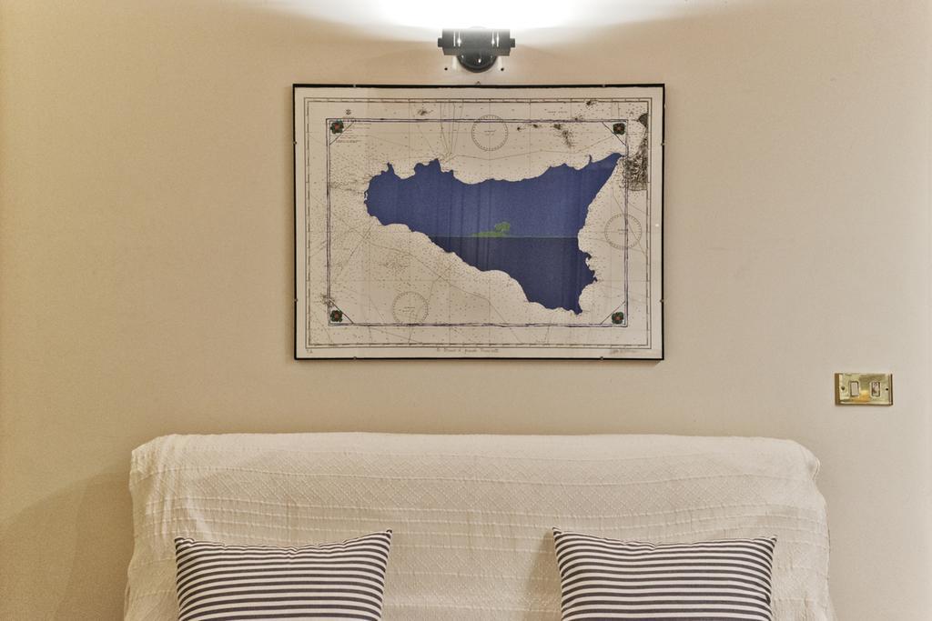 Trilocale Al Politeama - Zyz Apartment Palermo Luaran gambar